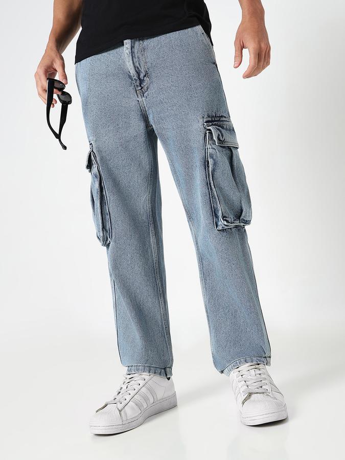Men Cotton Relaxed Fit Mid Rise Faded Jeans
